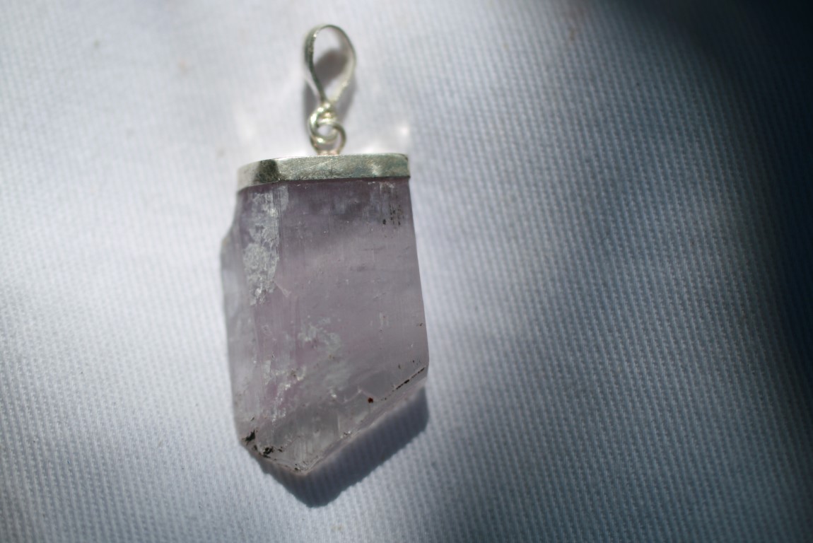 Purple Kunzite Pendant  helps align with Universal love 5072